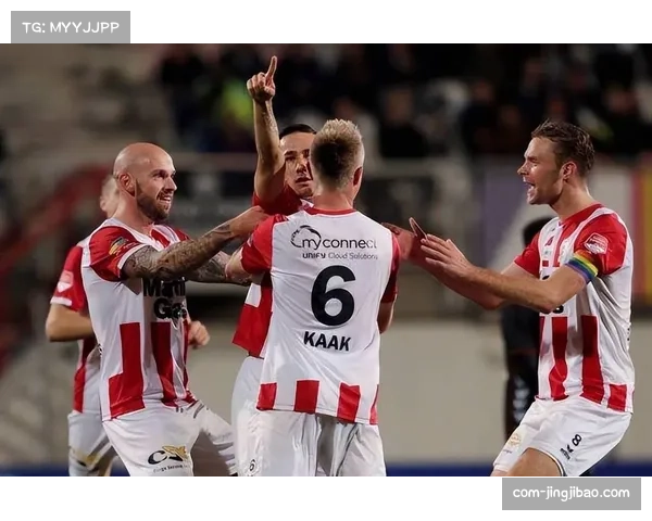 科瓦奇三中卫体系提升多特蒙德防守紧凑度,场均失球降至1.3个 科瓦奇三中卫体系提升多特蒙德防守紧凑度,场均失球降至1.3个